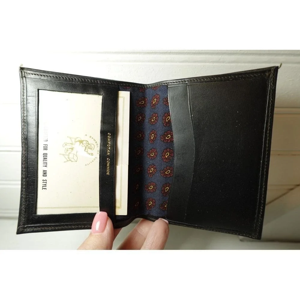 Vintage Leather wallet NWT‎ Comfotan Cowhide & Blue Paisley Print fabric Bifold